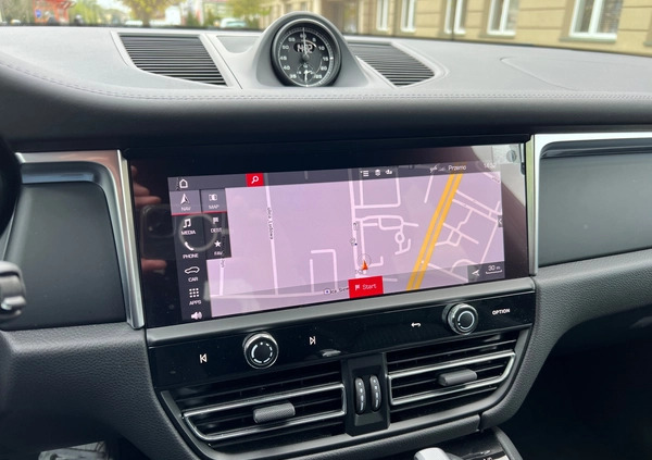 Porsche Macan cena 313650 przebieg: 5860, rok produkcji 2023 z Orzysz małe 172